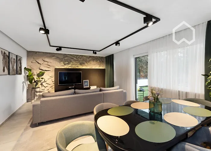 Day Young Life 140qm Carport, Terrasse Lounge, Grill Appartement *